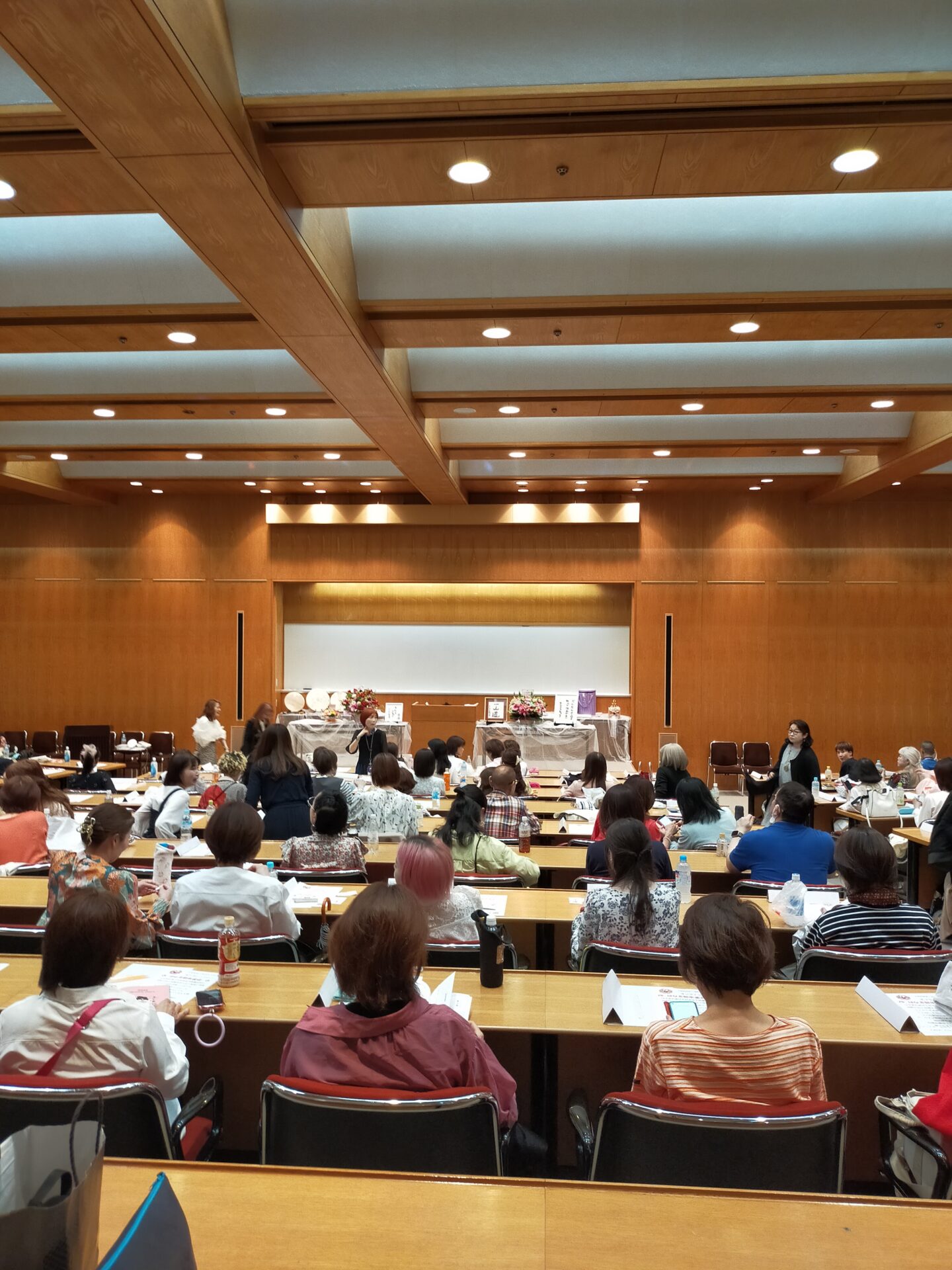 【2025年4月】舛岡はなゑ社長の講演会&宇宙のワークに初めて参加してみた
